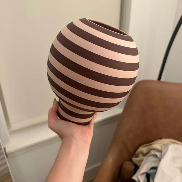 AYTM Striped Brown and pink vase - Picture 3 of 7